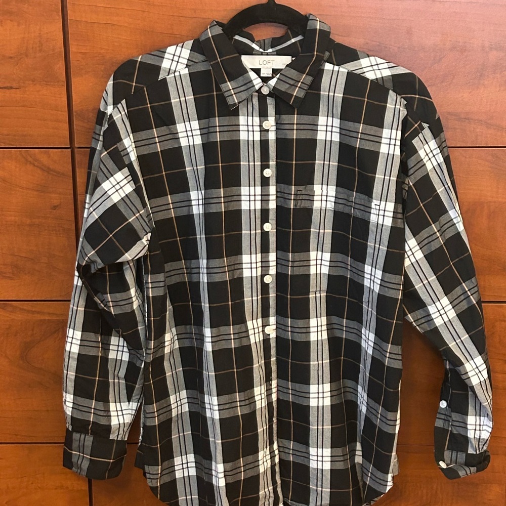 LOFT Plaid Button-Up Shirt